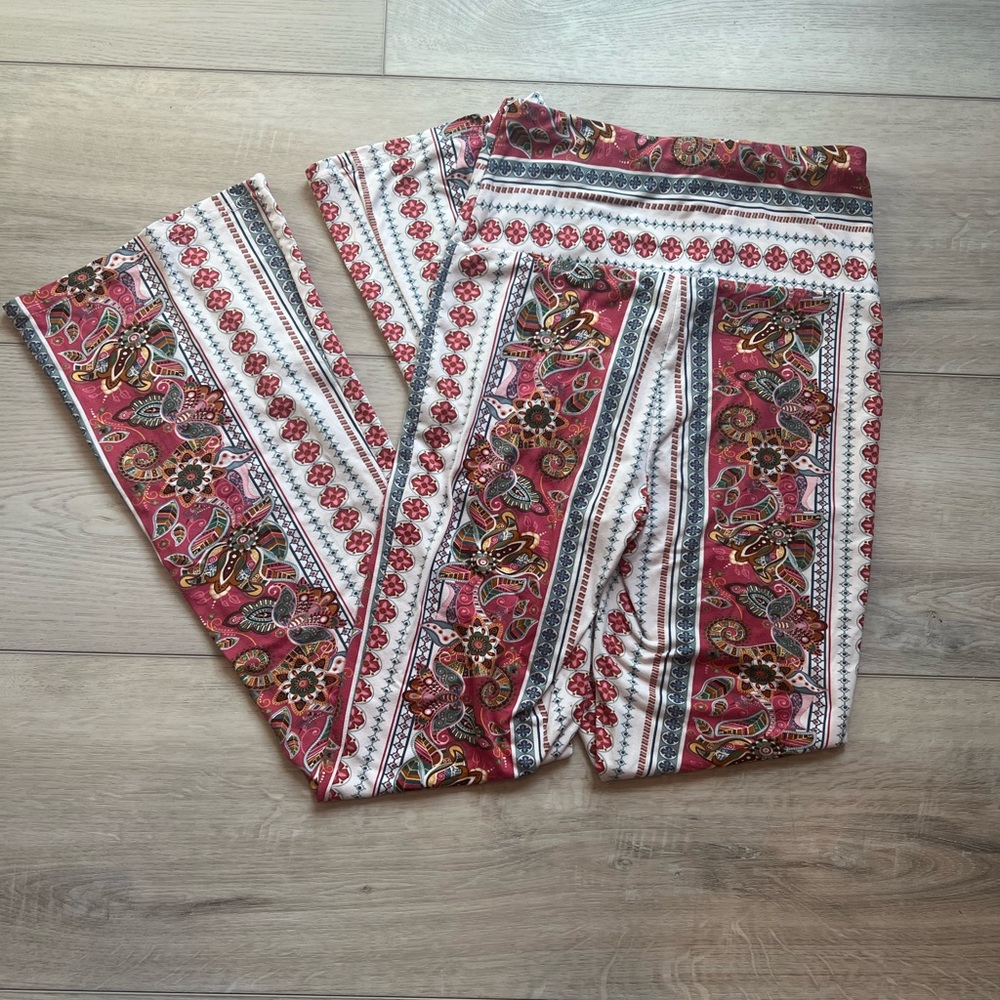 Soft, Comfy, flared leggings with design.✨
